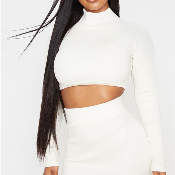 PrettyLittleThing Cropped Sweater - Picture 5 of 5